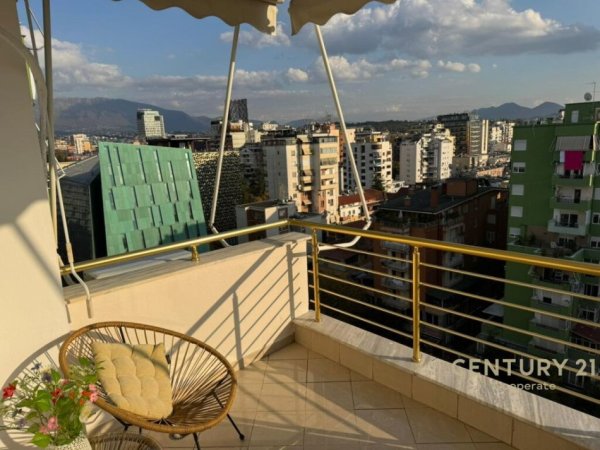 Tirane, jepet me qera apartament 2+1+Aneks+Ballkon Kati 11, 130 m² 1.500 € (BLLOKU)
