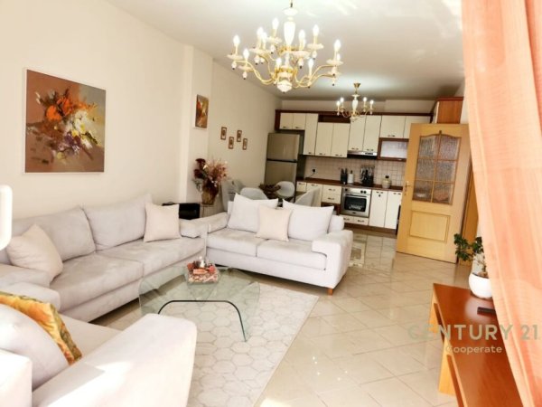 Tirane, jepet me qera apartament 2+1+Aneks+Ballkon Kati 11, 130 m² 1.500 € (BLLOKU)