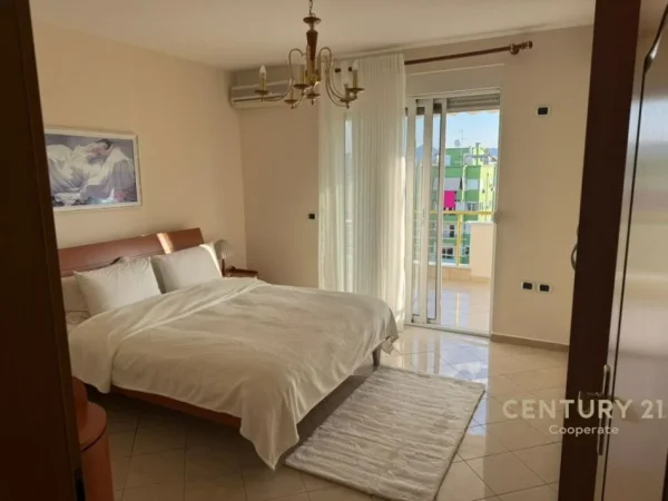 Tirane, jepet me qera apartament 2+1+Aneks+Ballkon Kati 11, 130 m² 1.500 € (BLLOKU)