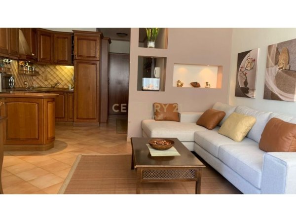 Tirane, jepet me qera apartament 1+1+Aneks+Ballkon Kati 7, 60 m² 600 € (Air Albania)