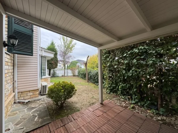 Tirane, jepet me qera Vile 3 Katshe Kati 3, 438 m² 3.900 € (Garden Villas", pranë TEG,)