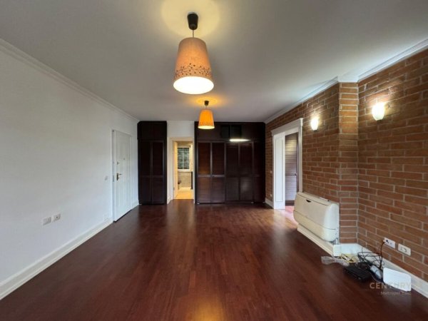 Tirane, jepet me qera Vile 3 Katshe Kati 3, 438 m² 3.900 € (Garden Villas&quot;, pranë TEG,)