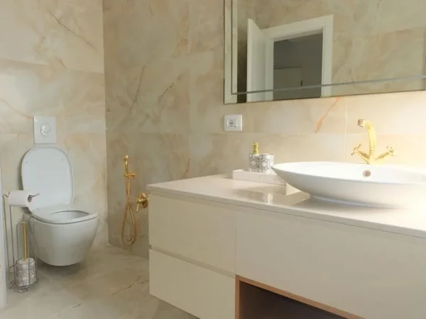 Tirane, jepet me qera Vile 3 Katshe Kati 3, 430 m² 2.500 € (Sunrise Residence", pranë TEG)