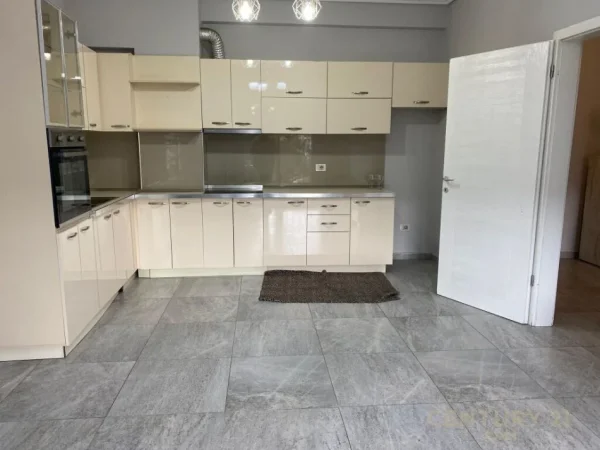 Tirane, jepet me qera apartament 2+1+Aneks+Ballkon Kati 5, 99 m² 650 € (Kompleksi Dinamo)