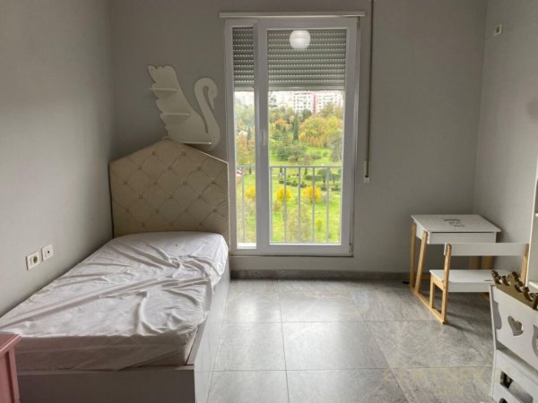 Tirane, jepet me qera apartament 2+1+Aneks+Ballkon Kati 5, 99 m² 650 € (Kompleksi Dinamo)