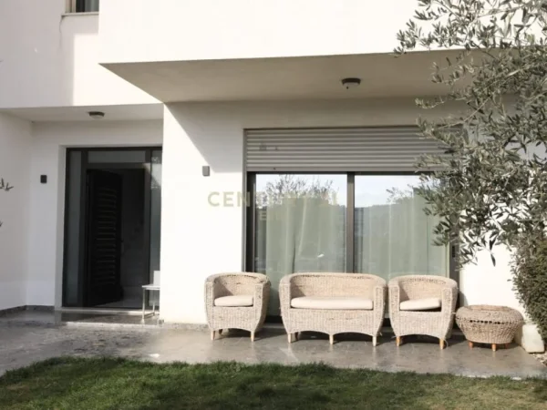 Tirane, jepet me qera Vile 2 Katshe Kati 2, 180 m² 1.700 € (Kodra e diellit)