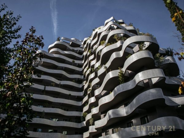 Tirane, jepet me qera zyre Kati 5, 270 m² 4.000 € (LION PARK)