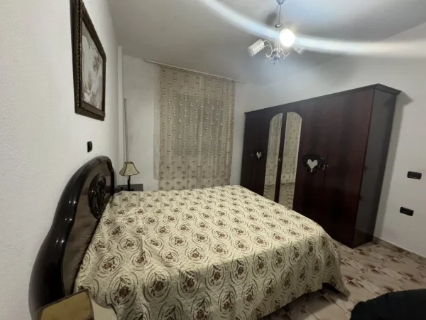 Tirane, jepet me qera Vile 2+1 Kati 1, 120 m² 350 € (Minella Karajani)