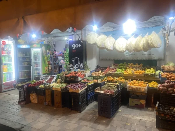 Tirane, okazion shitet biznesi okazion mini market dhe fruta perime 3.500 €