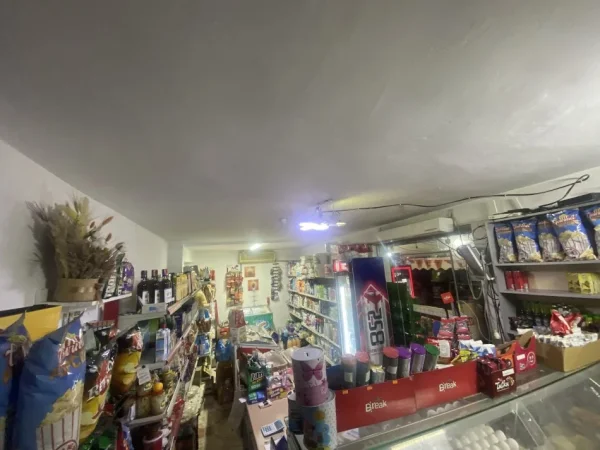 Tirane, okazion shitet biznesi okazion mini market dhe fruta perime 3.500 €