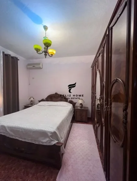 Tirane, jepet me qera apartament 2+1 Kati 1, 120 m² 500 € (LAPRAKE)