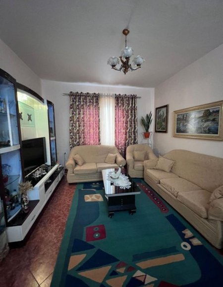 Tirane, jepet me qera apartament 2+1+Aneks Kati 1, 121 m² 500 € (laprake)