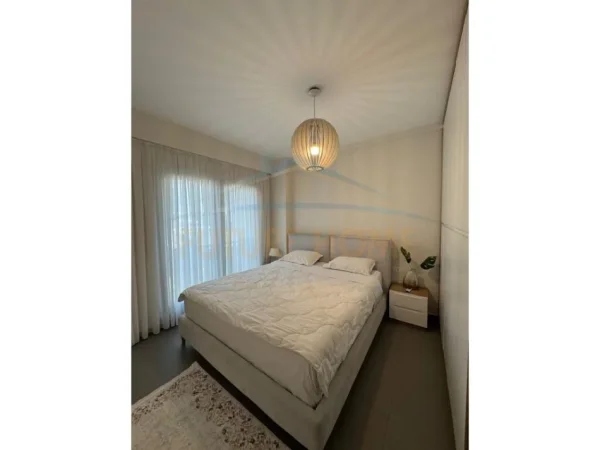 Tirane, jepet me qera apartament 1+1+Ballkon Kati 6, 70 m² 1.250 € (Bulevardi i Ri)