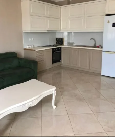 Tirane, jepet me qera apartament 2+1+Ballkon Kati 4, 125 m² 600 € (Rruga Teodor Keko)