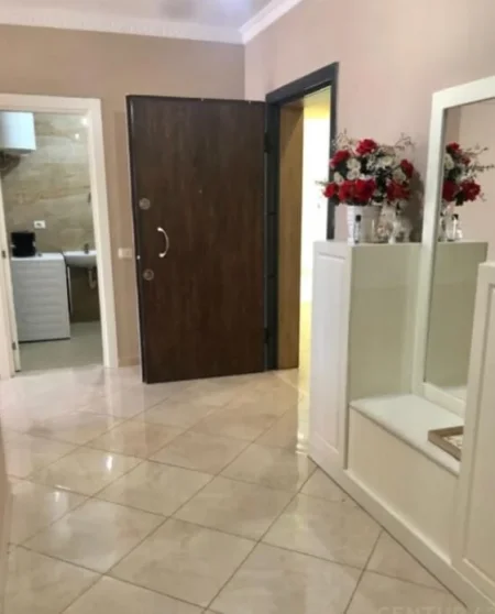 Tirane, jepet me qera apartament 2+1+Ballkon Kati 4, 125 m² 600 € (Rruga Teodor Keko)