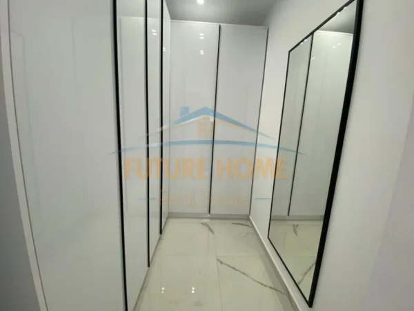 Tirane, jepet me qera apartament 1+1 Kati 5, 75 m² 600 € 