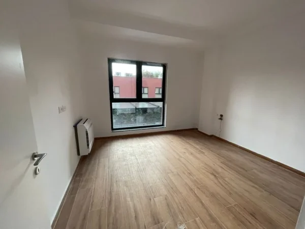 Tirane, jepet me qera ambjent biznesi Kati 2, 300 m² 3.500 € (Astir)