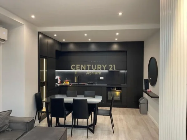Tirane, jepet me qera apartament 2+1 Kati 4, 92 m² 800 € (Porcelan)