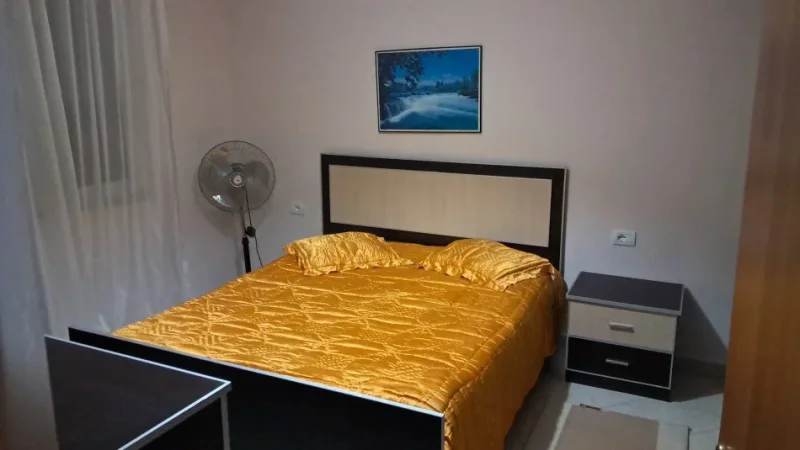Tirane, jepet me qera apartament 2+1+Ballkon Kati 6, 80 m² 500 € (BRRYLI)