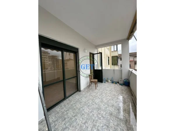 Durres, shitet apartament 2+1 Kati 2, 83 m² 98.000 € (Rrota e Kuqe, Plazh, Durres)