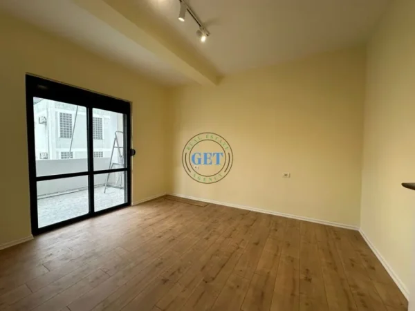 Durres, shitet apartament 2+1 Kati 2, 83 m² 98.000 € (Rrota e Kuqe, Plazh, Durres)