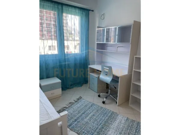 Tirane, jepet me qera apartament 2+1 Kati 3, 85 m² 500 € (Tregu i Ri Elektrik)