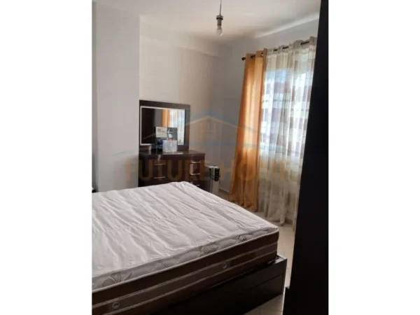 Tirane, jepet me qera apartament 2+1 Kati 3, 85 m² 500 € (Tregu i Ri Elektrik)