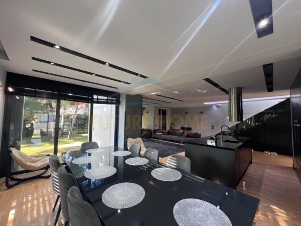 Durres, jepet me qera Vile 2 Katshe Kati 1, 182 m² 7.500 € (Vala Mar Residence Gjiri i Lalezit)