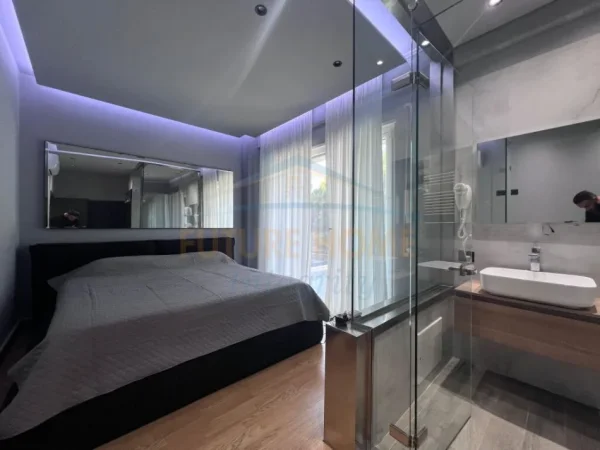 Durres, jepet me qera Vile 2 Katshe Kati 1, 182 m² 7.500 € (Vala Mar Residence Gjiri i Lalezit)