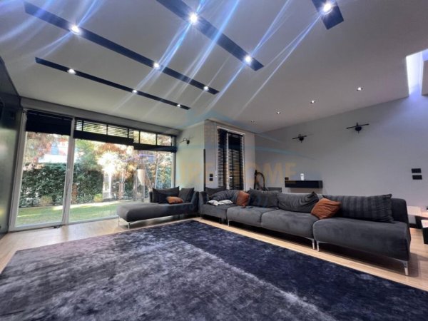 Durres, jepet me qera Vile 2 Katshe Kati 1, 182 m² 7.500 € (Vala Mar Residence Gjiri i Lalezit)