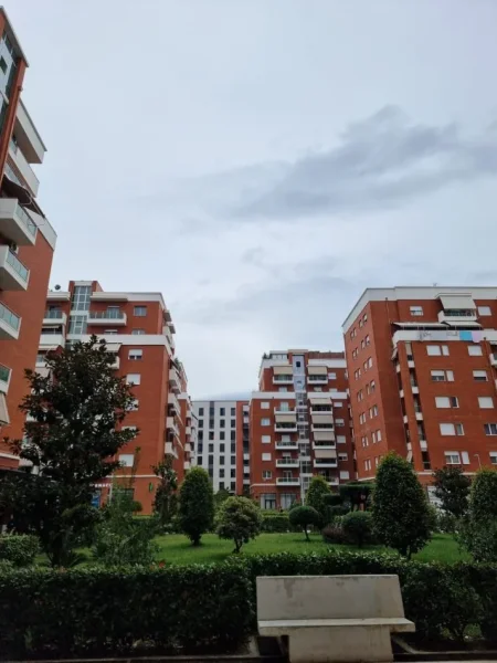Tirane, jepet me qera apartament 2+1+Aneks+Ballkon Kati 4, 125 m² 600 € (Rruga Tedor Keko)