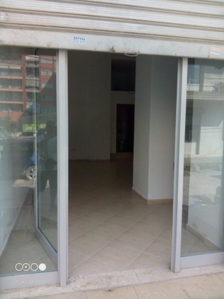 Tirane, shes dyqan Kati 0, 33 m² 70.000 € (Mark Bazaiti)