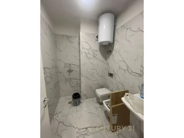 Tirane, shes apartament 2+1+Aneks+Ballkon Kati 2, 111 m² 225.000 € (Ali Demi)