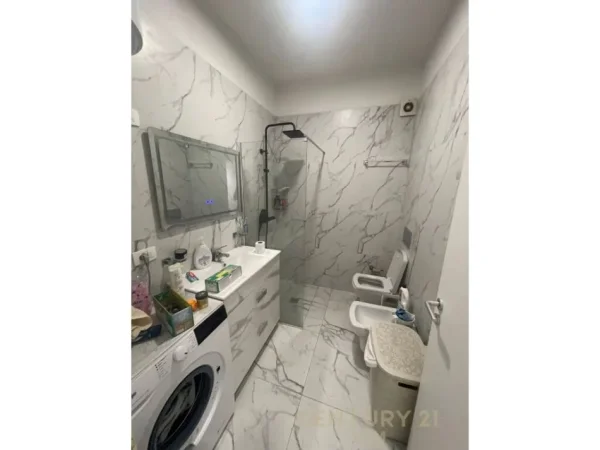 Tirane, shes apartament 2+1+Aneks+Ballkon Kati 2, 111 m² 225.000 € (Ali Demi)