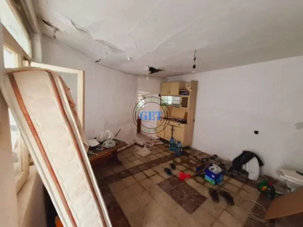 Durres, shitet apartament 2+1 Kati 0, 165 m² 65.000 € (Muzeu i Deshmoreve)
