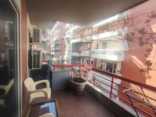 Tirane, jepet me qera apartament 3+1+Aneks+Ballkon Kati 4, 102 m² 850 € (Liqeni i Thate)