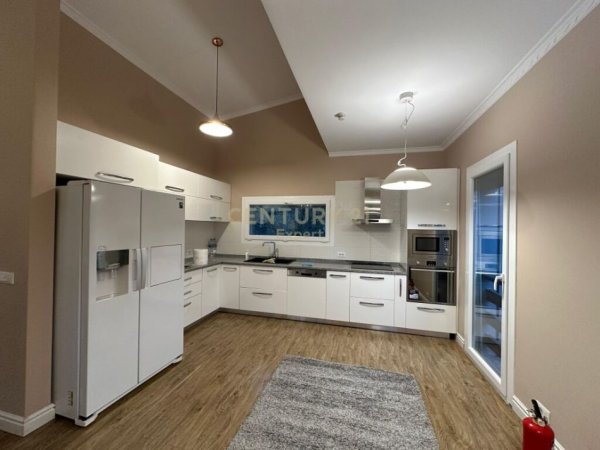 Tirane, jepet me qera Vile 2 Katshe Kati 2, 533 m² 2.200 € (LONG HILL RESIDENCE)