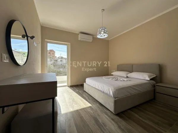 Tirane, jepet me qera Vile 2 Katshe Kati 2, 700 m² 2.000 € (Sauk)
