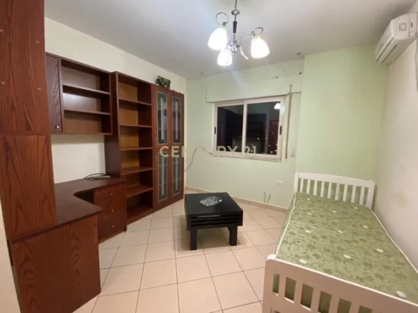 Tirane, jepet me qera apartament 3+1+Aneks+Ballkon Kati 3, 125 m² 600 € (Ali Demi)
