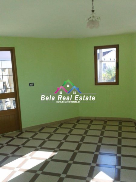Tirane, jepet me qera dyqan Kati 2, 1.150 m² 11.500 € (kinostudio)