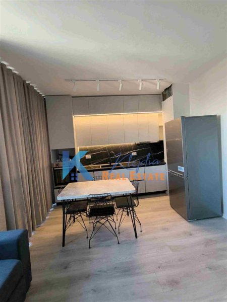 Tirane, jap me qera apartament 1+1+Ballkon Kati 5, 50 m² (Ali Dem)