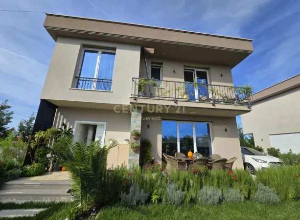 Durres, shitet Vile 3+1 Kati 2, 320 m² 398.000 € (Gjiri I Lalzit)