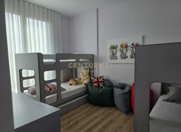 Durres, shitet Vile 3+1 Kati 2, 320 m² 398.000 € (Gjiri I Lalzit)