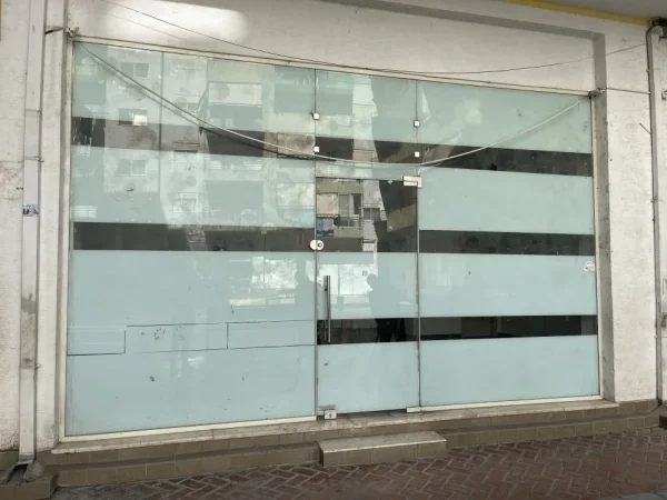 Tirane, shitet dyqan , 57 m² 68.000 € (Ardeno)