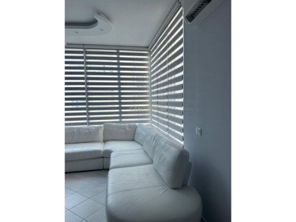 Tirane, jepet me qera apartament 3+1+Aneks+Ballkon Kati 3, 120 m² 800 € (Liqeni i Thate)