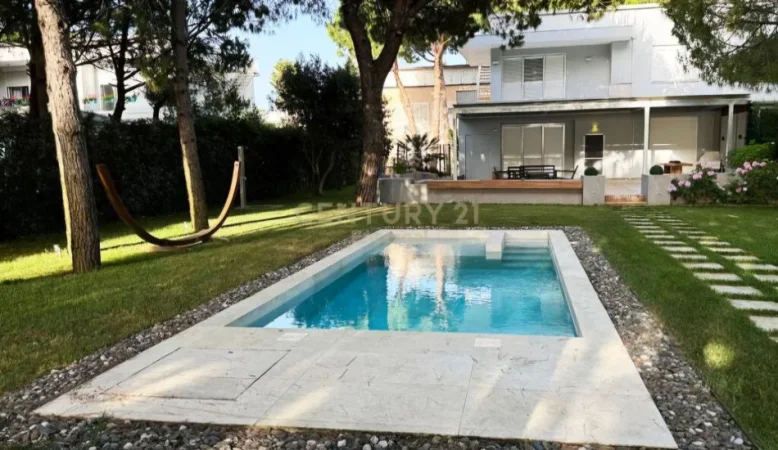 Durres, shitet Vile 4+1 Kati 2, 366 m² 1.200.000 € (Gjiri I Lalzit)