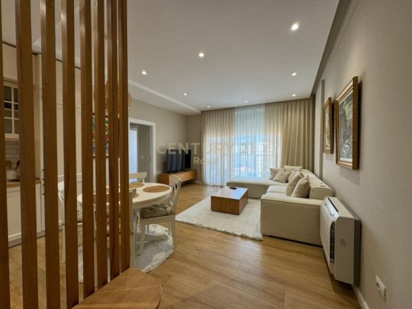 Tirane, jepet me qera apartament 2+1 Kati 7, 96 m² 1.200 € (Rruga e Kavajës)