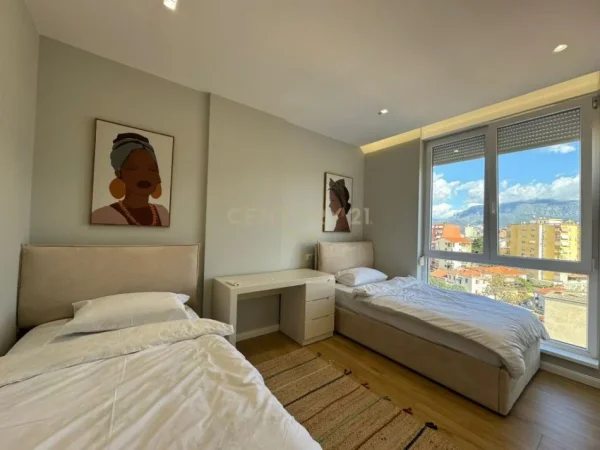 Tirane, jepet me qera apartament 2+1 Kati 7, 96 m² 1.200 € (Rruga e Kavajës)