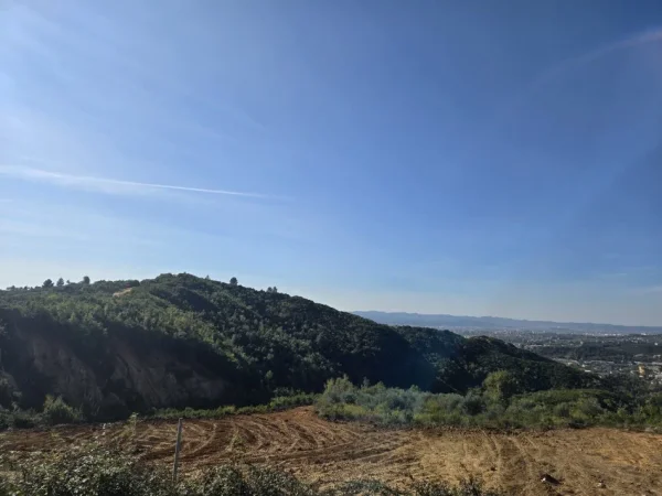 Tirane, jap toke per ndertim , 5.080 m²  (Linze afer Chateau Fassel)