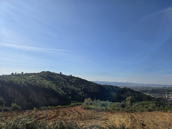 Tirane, jap toke per ndertim , 5.080 m²  (Linze afer Chateau Fassel)